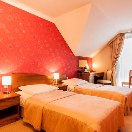 Hotel Fajkier Kroczyce Bagian luar foto