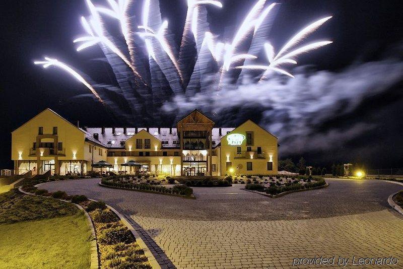 Hotel Fajkier Kroczyce Bagian luar foto