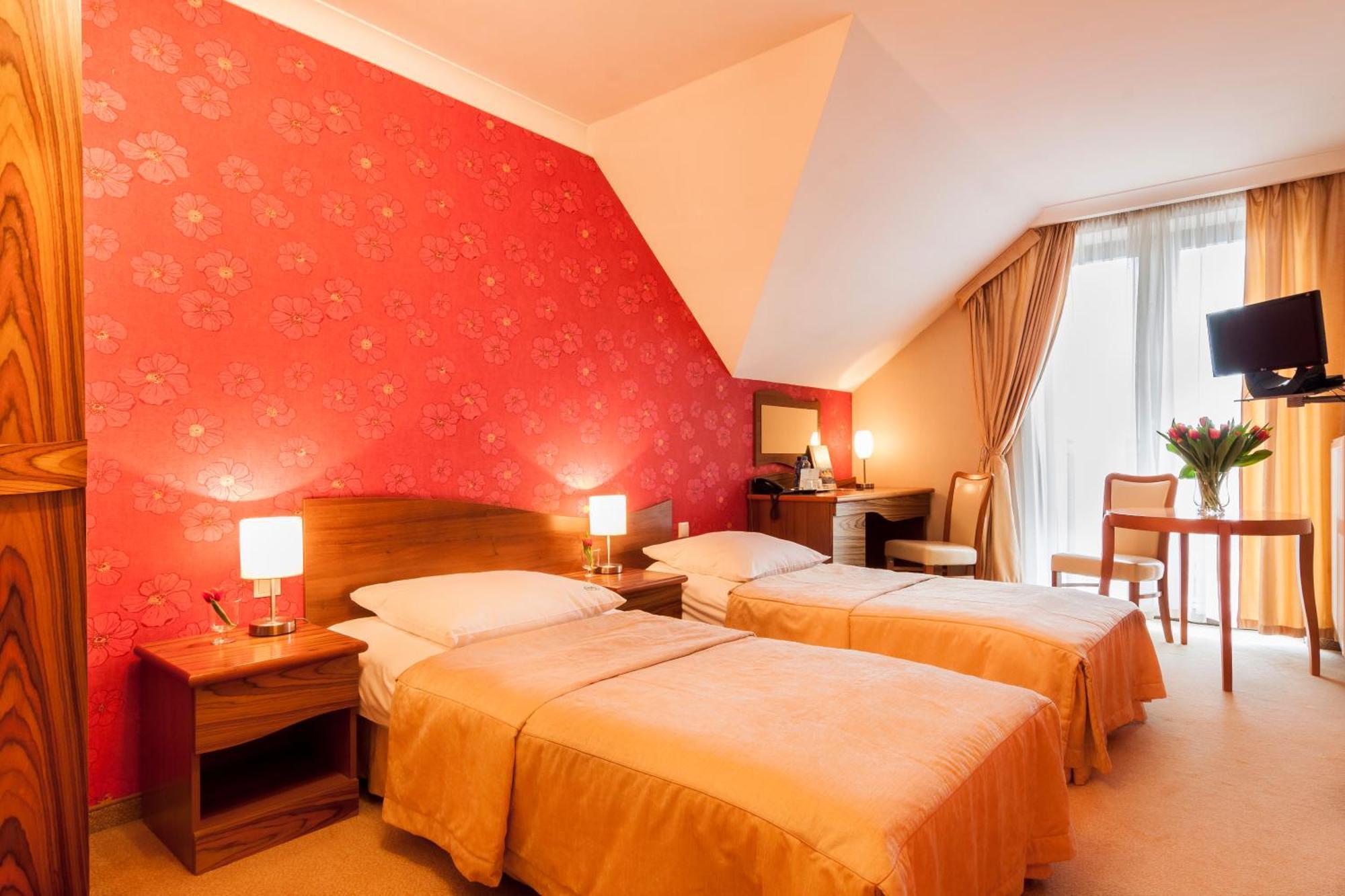 Hotel Fajkier Kroczyce Bagian luar foto