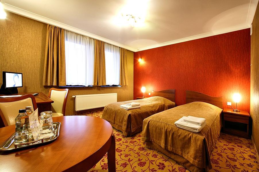 Hotel Fajkier Kroczyce Bagian luar foto